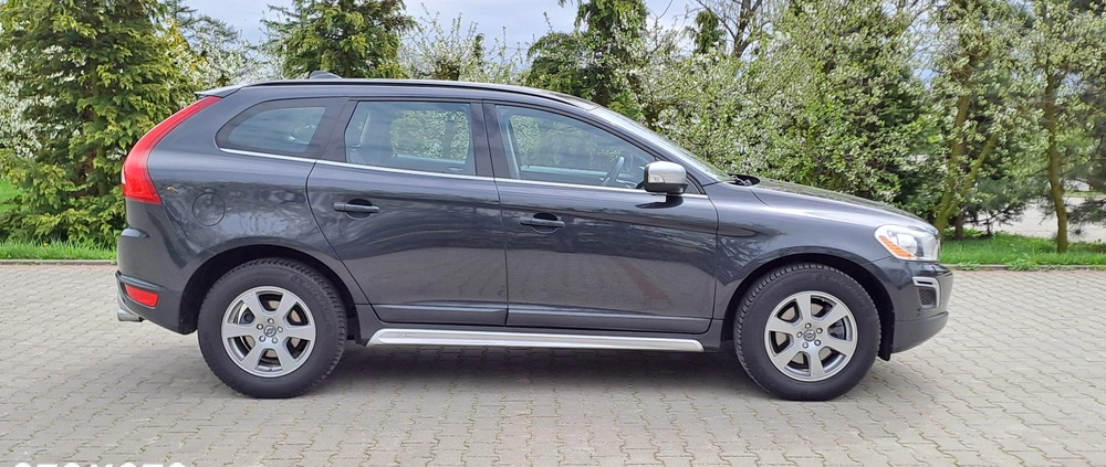 Volvo XC 60 cena 52900 przebieg: 235000, rok produkcji 2011 z Stepnica małe 137